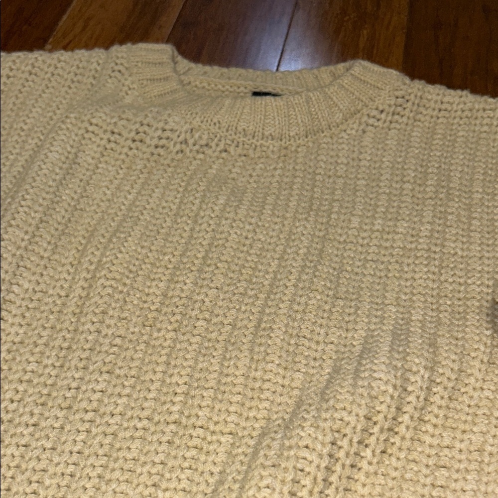 moon & madison Cropped Cream Textured Knit Sweater - Picture 3 of 8